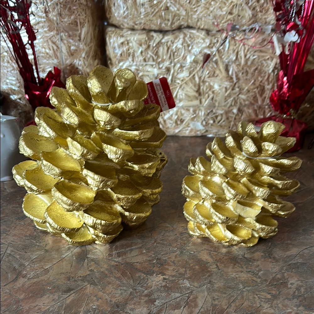 Ashland Gold Pinecone Festive and Warm Decorative Set